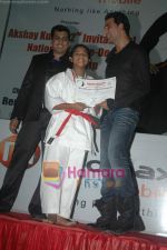 Akshay Kumar at Karate championships final in Andheri Sports Complex on 31st Oct 2010 (29).JPG